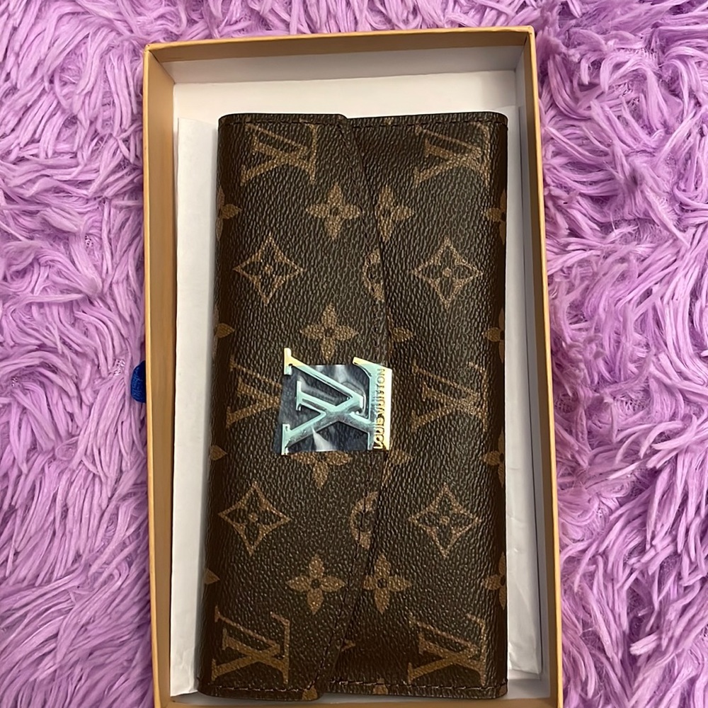 Wallets medium